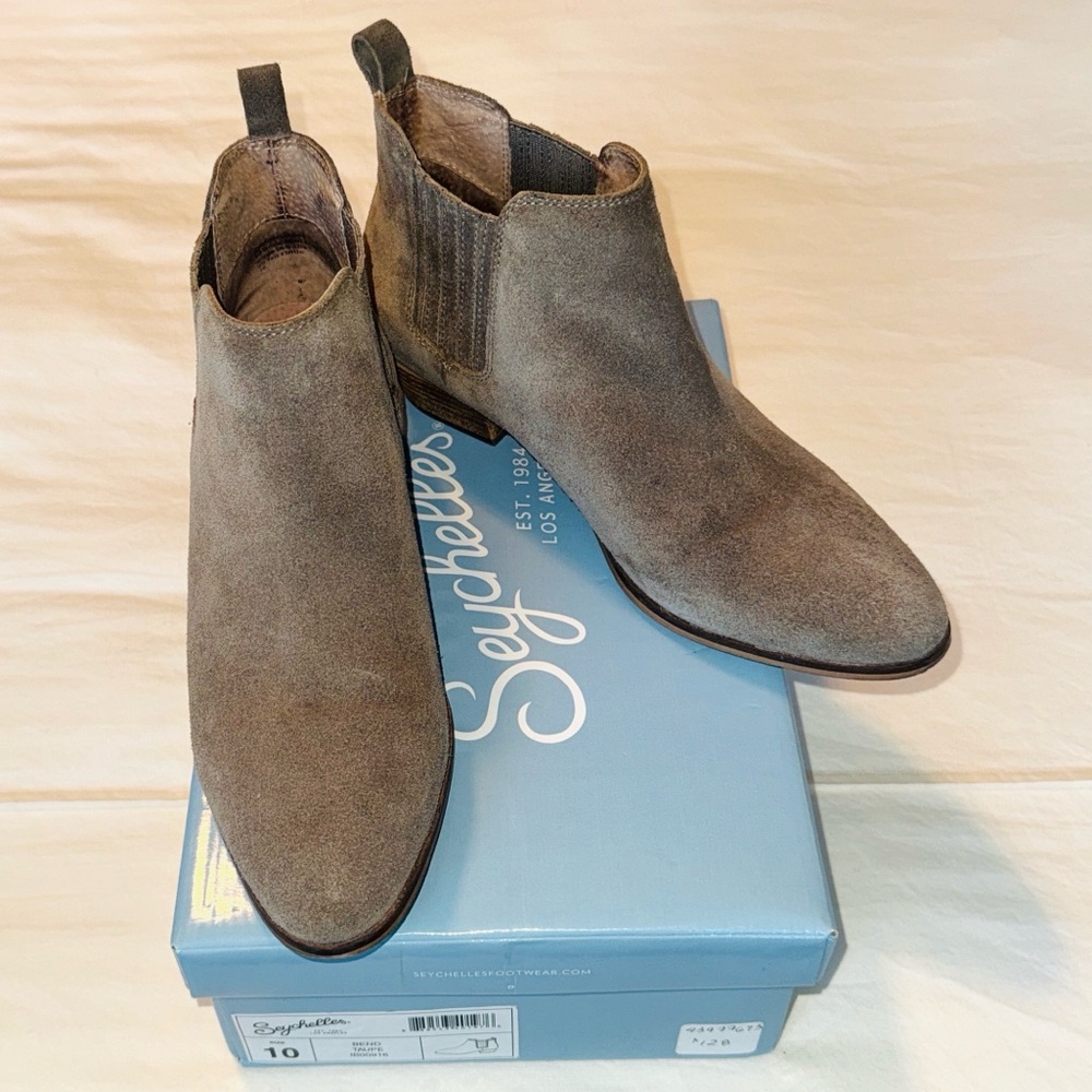 Seychelles bend taupe suede leather ankle boots size 10